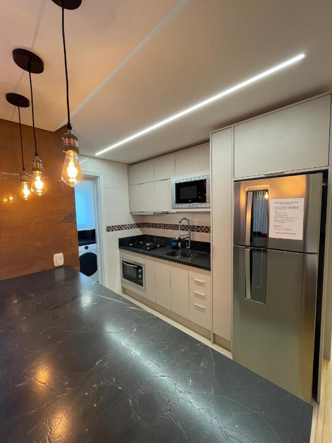 גראמדו Apartamento Espetacular, 2 Suites, A 30M Da Rua Coberta מראה חיצוני תמונה