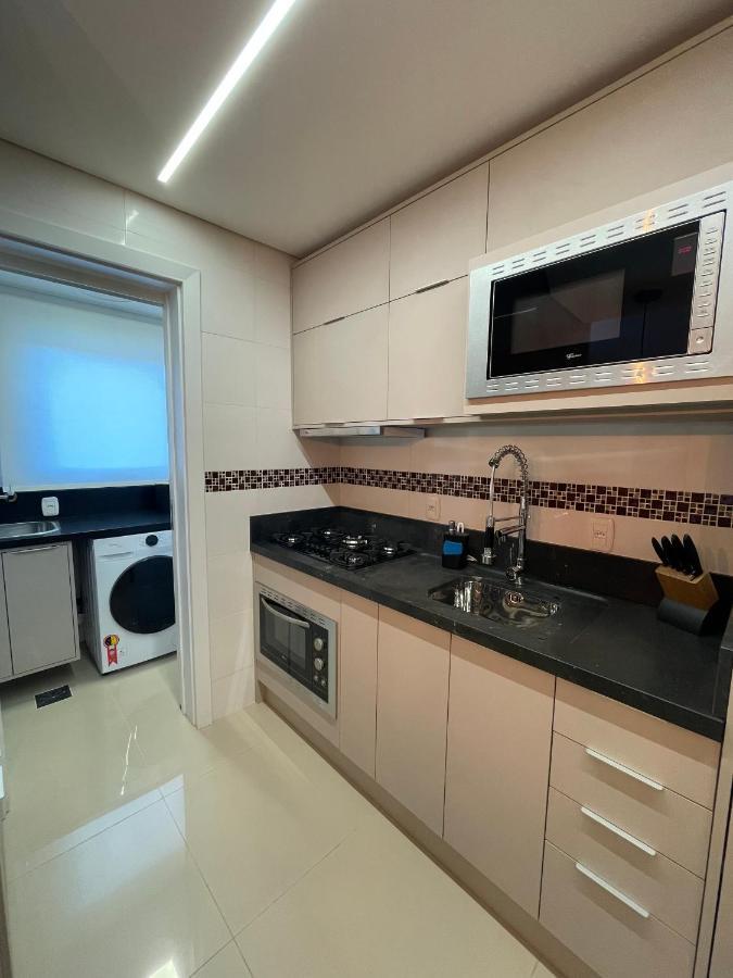 גראמדו Apartamento Espetacular, 2 Suites, A 30M Da Rua Coberta מראה חיצוני תמונה