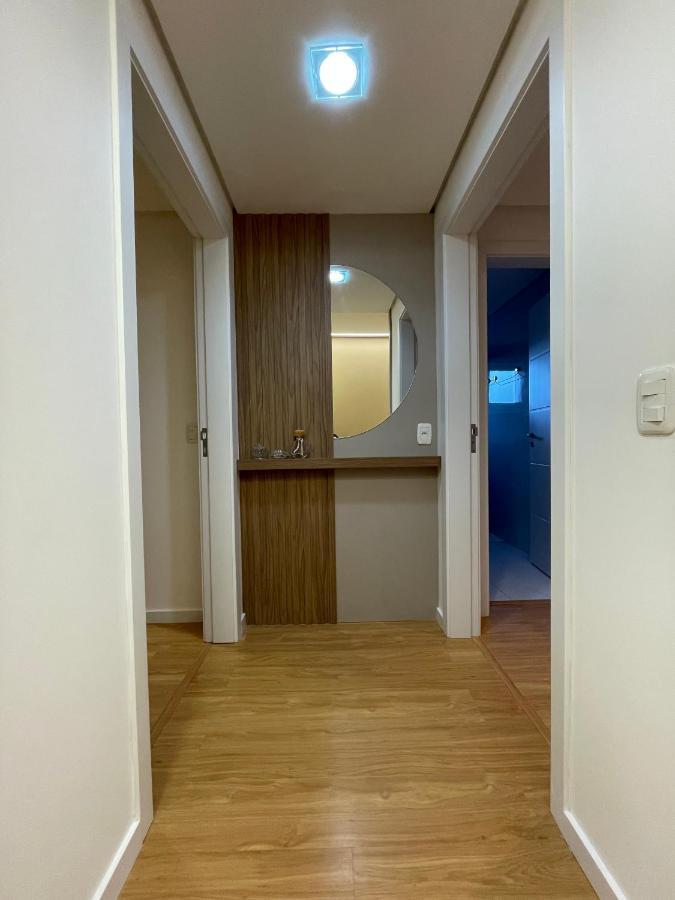 גראמדו Apartamento Espetacular, 2 Suites, A 30M Da Rua Coberta מראה חיצוני תמונה