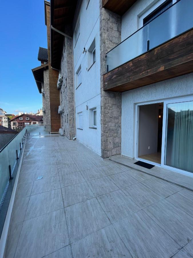 גראמדו Apartamento Espetacular, 2 Suites, A 30M Da Rua Coberta מראה חיצוני תמונה