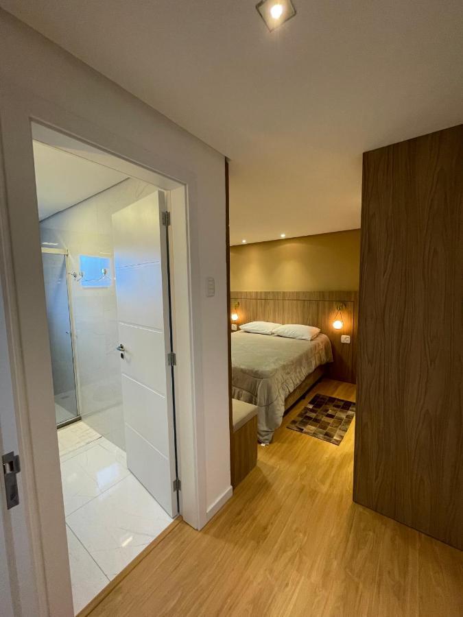 גראמדו Apartamento Espetacular, 2 Suites, A 30M Da Rua Coberta מראה חיצוני תמונה