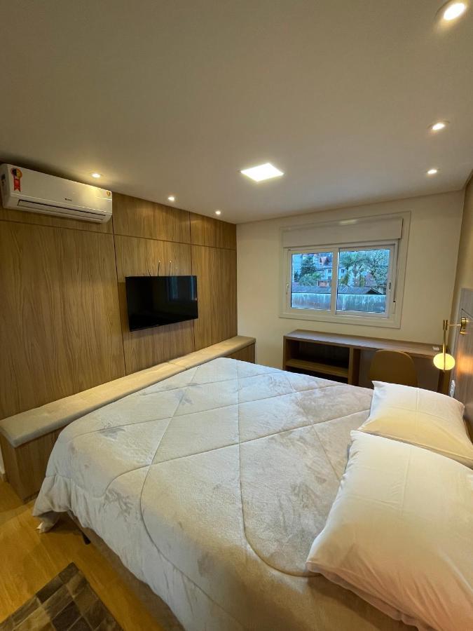 גראמדו Apartamento Espetacular, 2 Suites, A 30M Da Rua Coberta מראה חיצוני תמונה